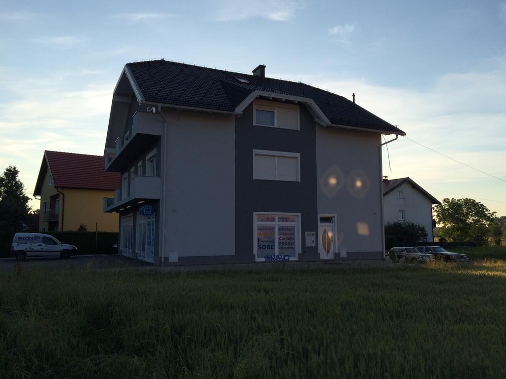 Guest House Seperic Ястребарско Экстерьер фото