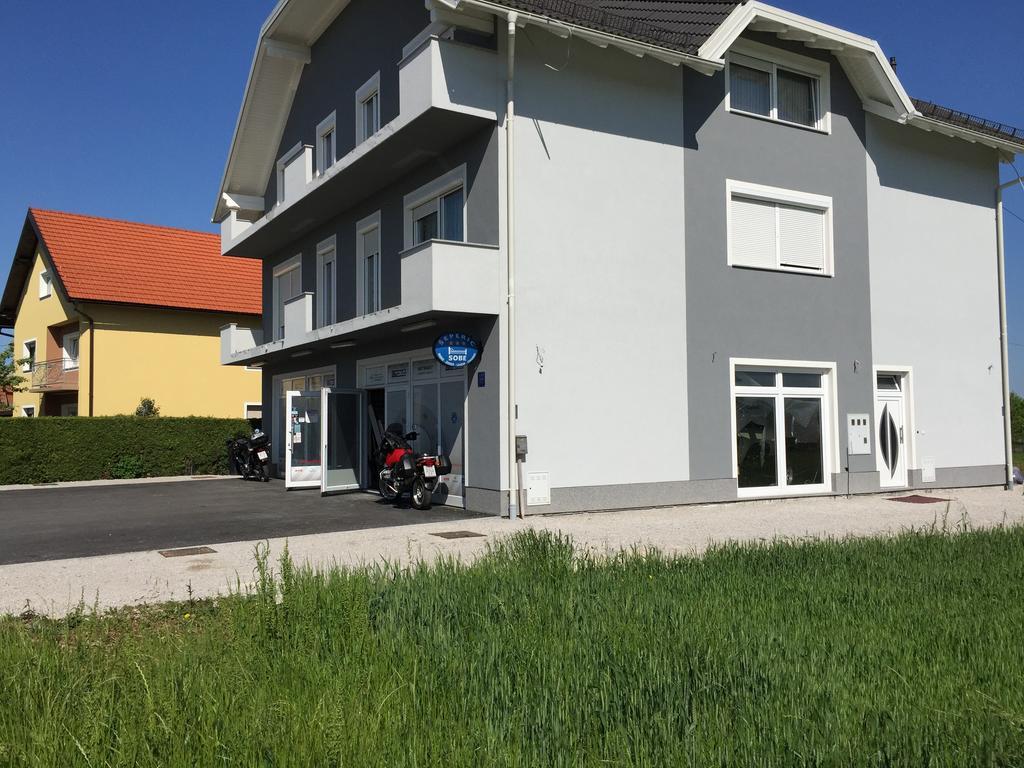 Guest House Seperic Ястребарско Номер фото