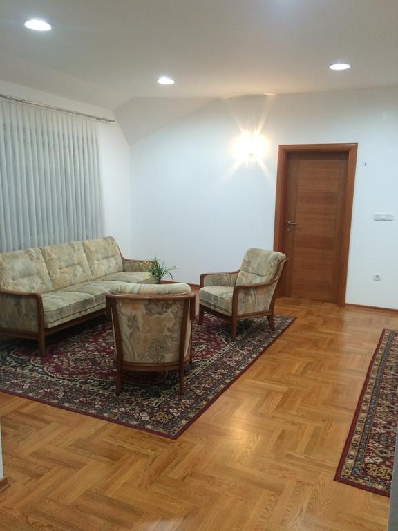Guest House Seperic Ястребарско Экстерьер фото